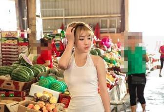 AISS爱丝(钻石版) – 松果儿白色的奇妙冒险精选：从清晨到夜晚的小探索
