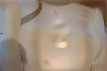 HuaYang花漾 – 随便一瞄，宋KiKi的丝袜美图合集就把我拉进了迷人的幻想中…