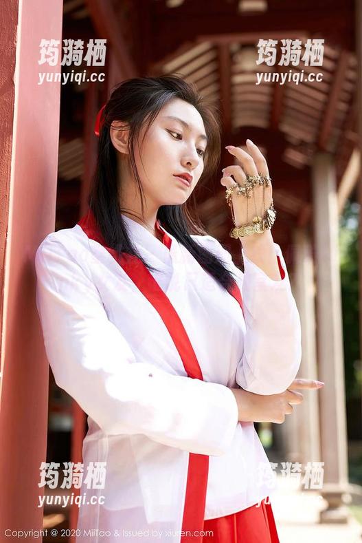 MiiTao蜜桃社 - 最新图册上线！佩琦Pinky女友，谁说只适合做室友？