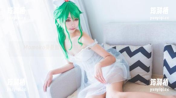 Momoko葵葵的和服私拍，图包里的调皮跟我说‘再看看’！