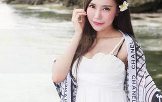 MyGirl美媛馆 – 伊小七MoMo的泳池写真集，最新用心良苦，这水里藏了多少故事？