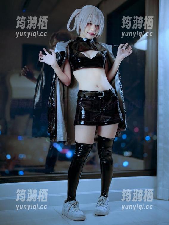 最新万圣节系列，看看PingPing如何玩转原图，真有她的一套！