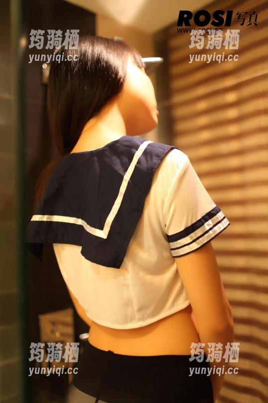 ROSI婚纱：私拍，在这个瞬间，时间仿佛静止了。