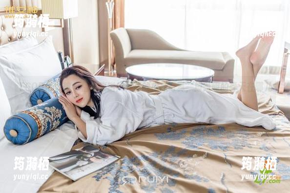 TGOD推女神 - 福利来啦！佟蔓的棉袜写真，脚趾间的春天在哪儿？