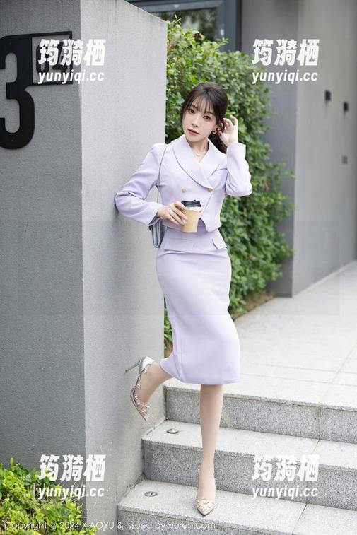 XIAOYU语画界 - 谁说皮衣只能酷？来下载杨晨晨Yome的写真，看看如何把酷穿出温柔的感觉！
