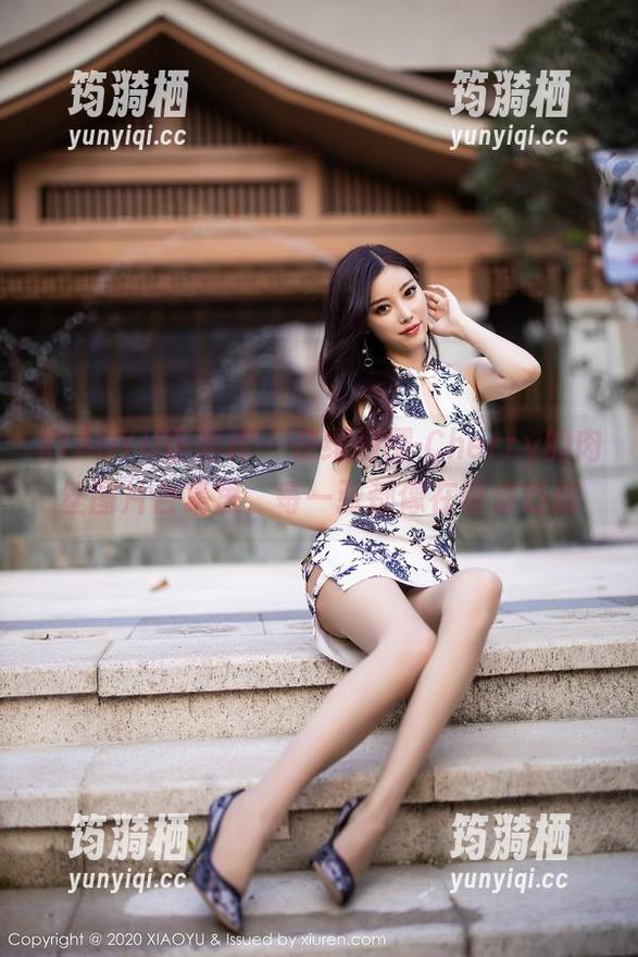 XIAOYU语画界 - 在绯月樱-Cherry的肉丝图片合集里，每一张都像在调皮眨眼