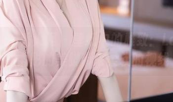 Xiuren秀人网 – 壁纸中的雅致：Laura苏雨彤的美脚带来柔软的视线