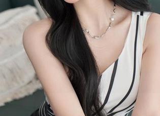 Xiuren秀人网 – 水手服里的是小逗逗，下载图集时请思考：这是一场视觉的航海探险？