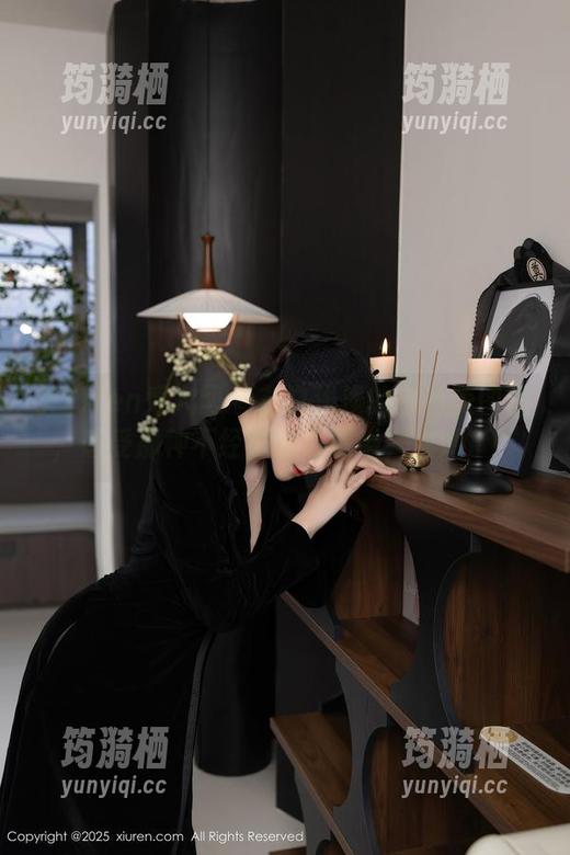 Xiuren秀人网 - 在白浅浅的白丝美图里，感受那种不经意的故事感，太妙了！