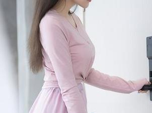 Xiuren秀人网 – 花嫁里的绮里嘉ula：美图免费，心动不如行动！