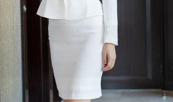 Xiuren秀人网 – 陈巧蓓isabella内衣写真：不想深思，但我就是想多看几眼。