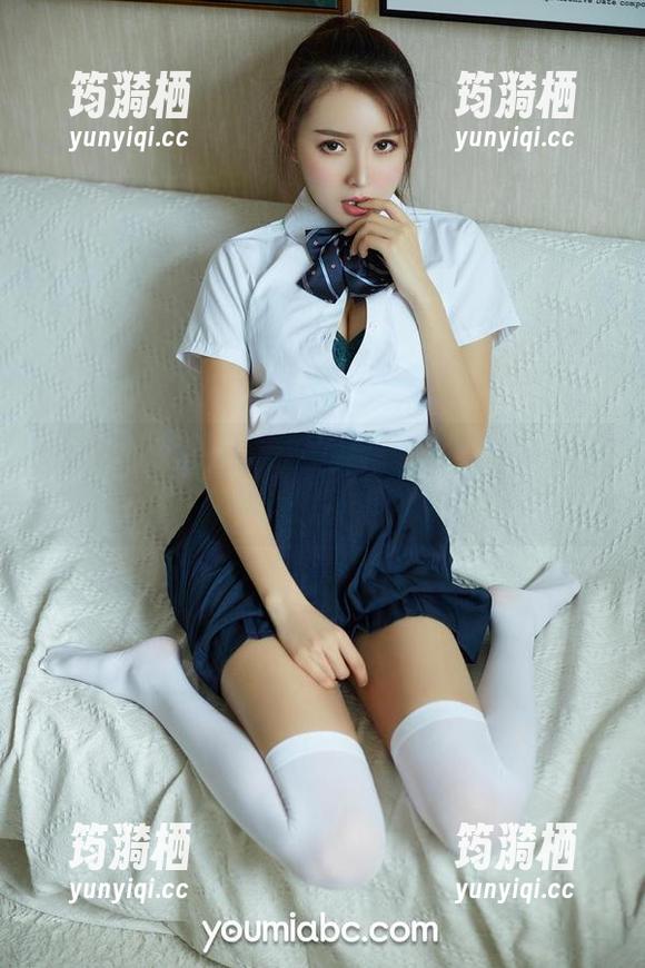 YouMi尤蜜荟 - 让牛仔裤也会说话，李多多在高清图库中自述风格
