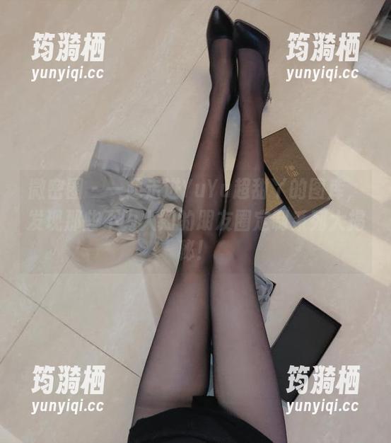 微密圈 - 一起走进YuYu超甜丫的图库，发现那些不为人知的朋友圈定制系列大揭秘！