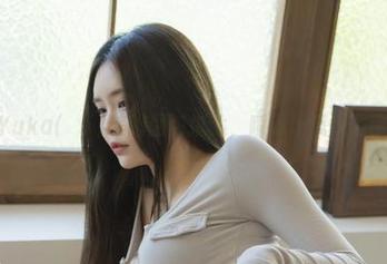 新鲜！Yuka(유카)美脚图包抵达，瞬间让我想去散步了！