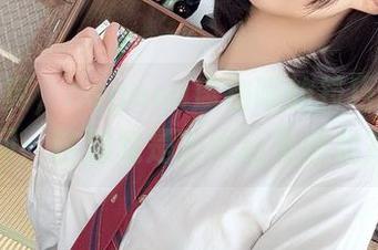 短裤写真，nagesa魔物喵的技巧让人想问：这到底是艺术还是调戏？