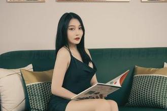 丽柜 – 凉儿的私房白裙：一瞬间恍如白云飘过