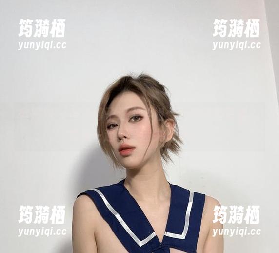 微密圈 - 当乙醇子遇上学姐：下载这些写真，和我一起享受迷失的快乐！
