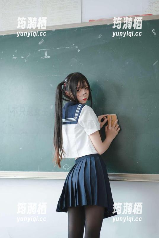 不只是女王，全套写真带你看五更百鬼的每一个侧面！