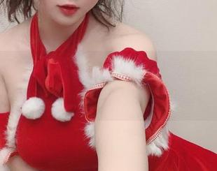 夏日来了，依依超级懒的美图分享又来了，没办法就得继续追她的风！