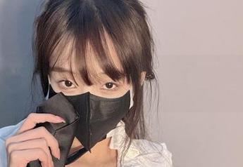 微密圈 – 兔宝妮to穿上格子女仆装，私房原图简直是撒娇的不二法门！