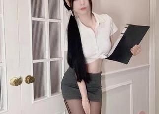 微密圈 – 十万口草莓粥粥透明最新套图：你以为你看得透，结果她早就看穿你了。