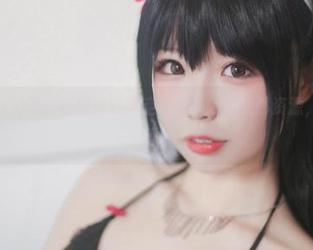 十万珍吱伏特说：在线也能抱走加藤惠的兔女郎资源，哪怕只是一瞬间！