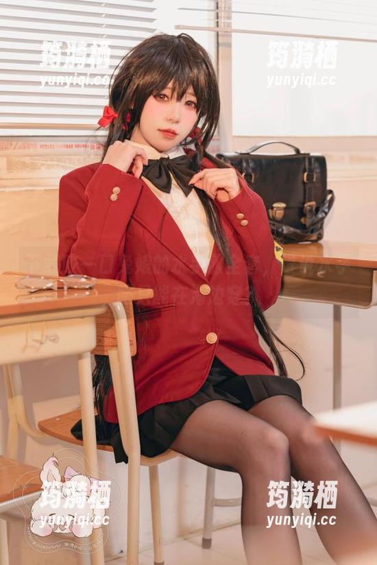 下载咬一口兔娘的水手服全套，谁说水手服只能在海边穿？
