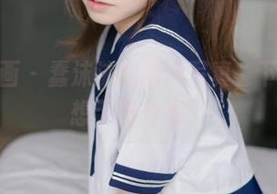 喵糖映画 – 蠢沫沫的清纯写真，下载后妄想无限升级！