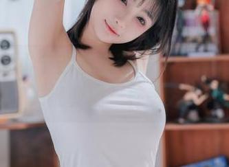 下载失眠小宁的居家写真，看看她如何把失眠变成一种美好。