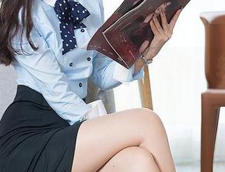 头条女神 – 陈怡曼的吊带写真：轻松、趣味又让人心动！