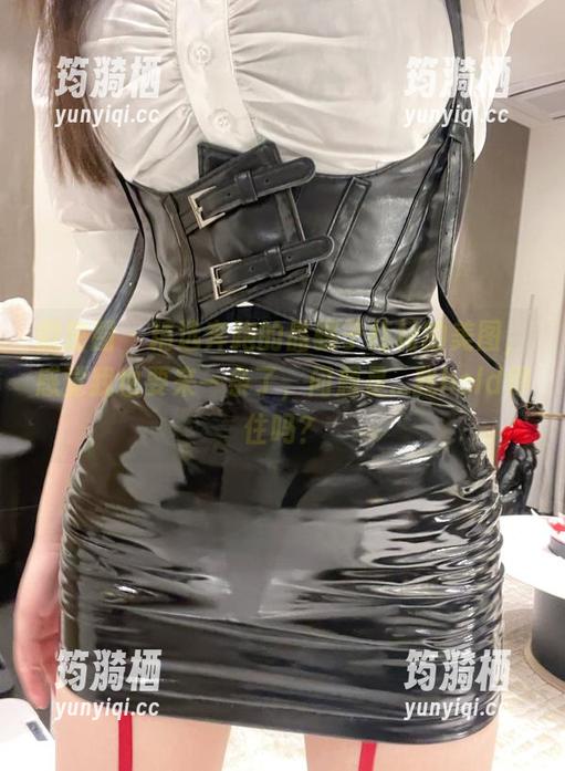 微密圈 - 精选奔跑的晶骡子红裙的美图，感觉我也要来一条了，问题是...我hold得住吗？