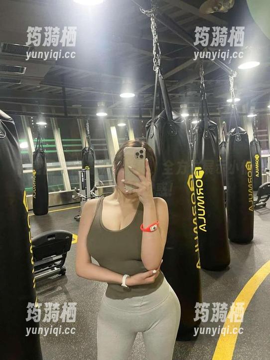 微密圈 - 高清奶宝妹纸，全方位展示小情人套装的诱惑！