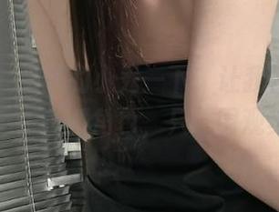 微密圈 – 奶雯的小秀一下，让我怀疑自己是不是反派角色，只想围观美图