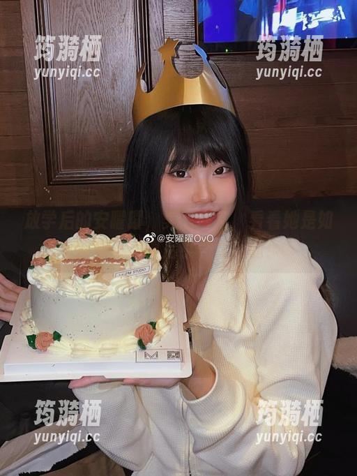 安曜曜 放学后的安曜曜,美图合集,看看她是如何变身‘课后小仙女’的!