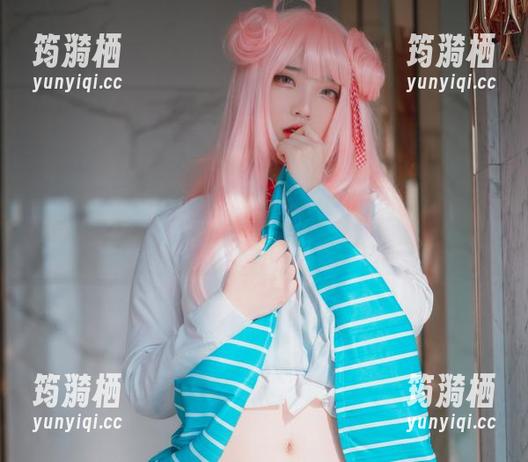 离墙壁太近了！宋哈娜的天使让我无法抗拒的写真与壁纸。