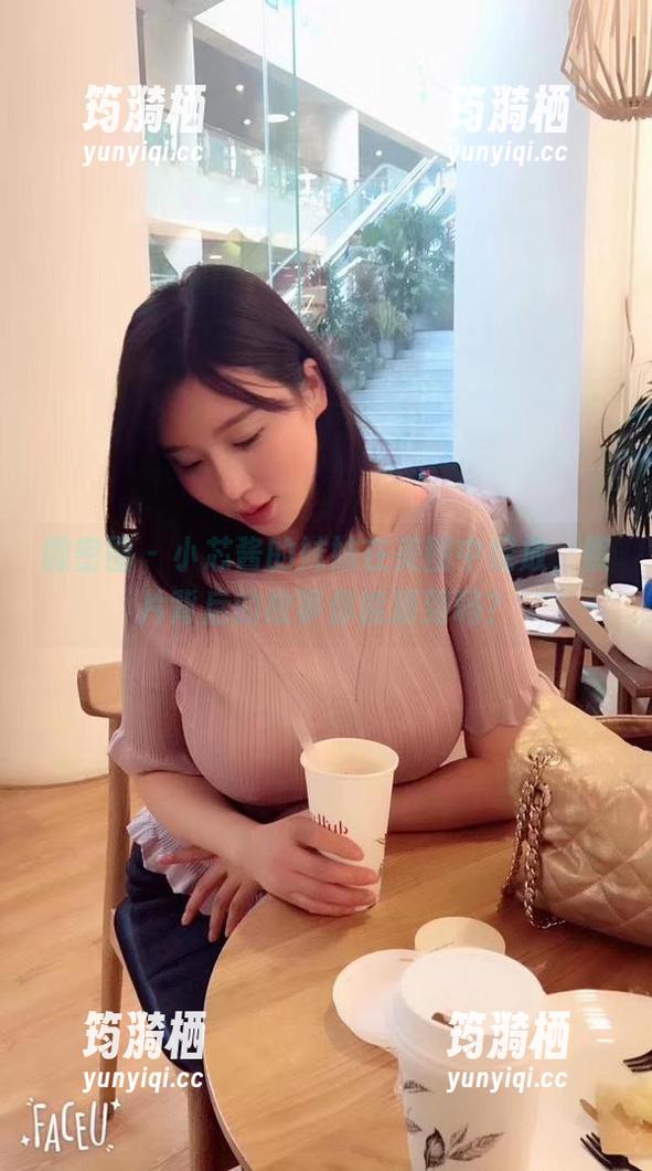 微密圈 - 小芯酱的妹妹在美图中绽放，照片背后的故事你能猜到吗？