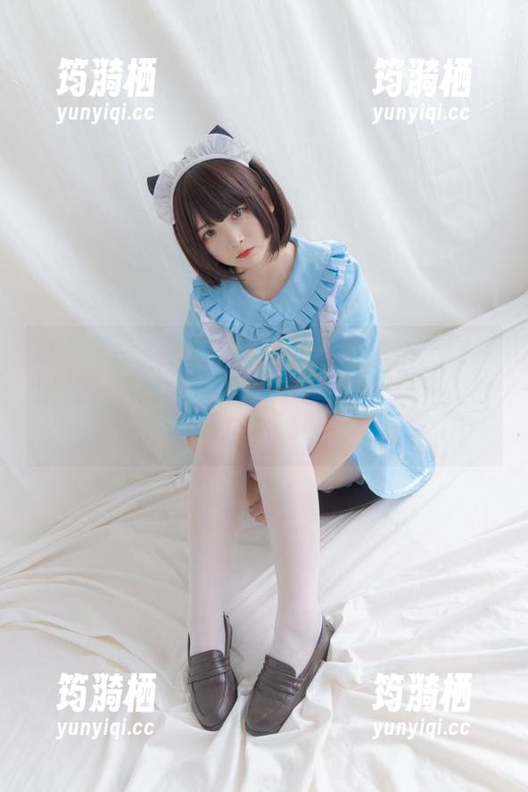 少女秩序 - 鹿可妹妹的无圣光套图：在我眼里，她的眼睛就是一汪海洋，光与影都无所谓！
