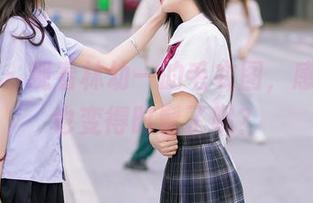 尤蜜荟 – 观看林幼一的毛衣图，感觉自己也变得时髦了呢？