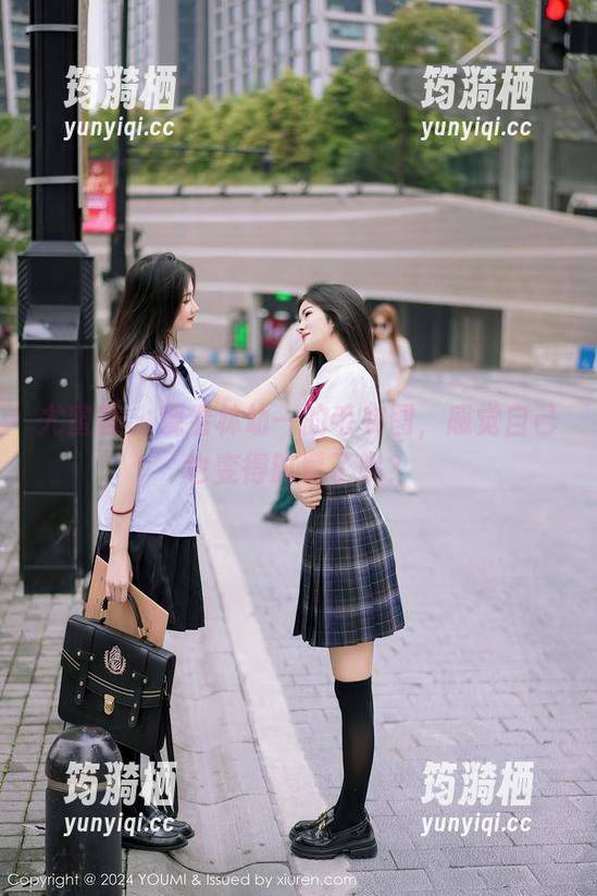 尤蜜荟 - 观看林幼一的毛衣图，感觉自己也变得时髦了呢？