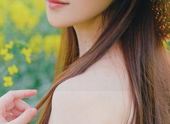 年年Nnian这油亮的写真堪称艺术，下载后我是不是要给她封个王？