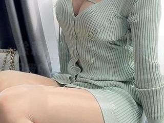 微密圈 – 徐莉芝Booty更新来袭：我的男友用我的衣服扮成时尚博主？