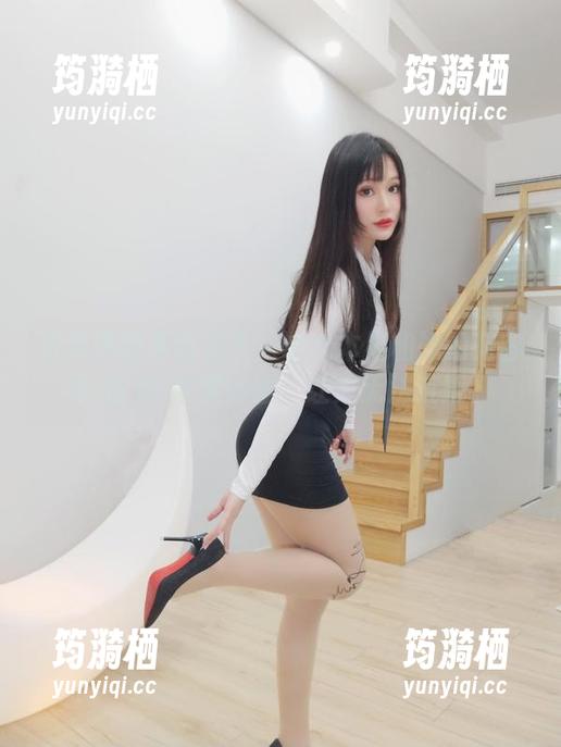 木之本果 写真界的福利女王!木之本果和她的花容本-能代-冬雪沁香,让人无法抗拒。