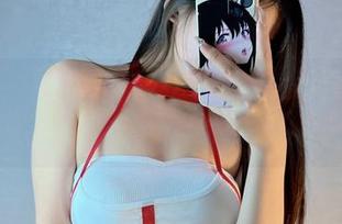 微密圈 – 桃沢樱呀的黄色战袍在线分享——美图背后的故事，让我想多了……