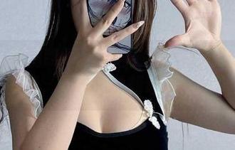 微密圈 – 别瞧不起她的旅拍哦！桃沢樱呀写真集，下载简单却让人心动！