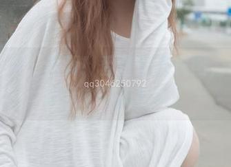 梦丝女神 – 最新！香萱皮衣美图，彻底挑战我的审美底线。