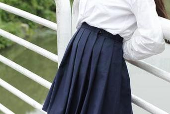 森萝财团 – 最新图集来啦！小奶糕Milky的毛衣时刻，仿佛一秒钟就能拥抱她