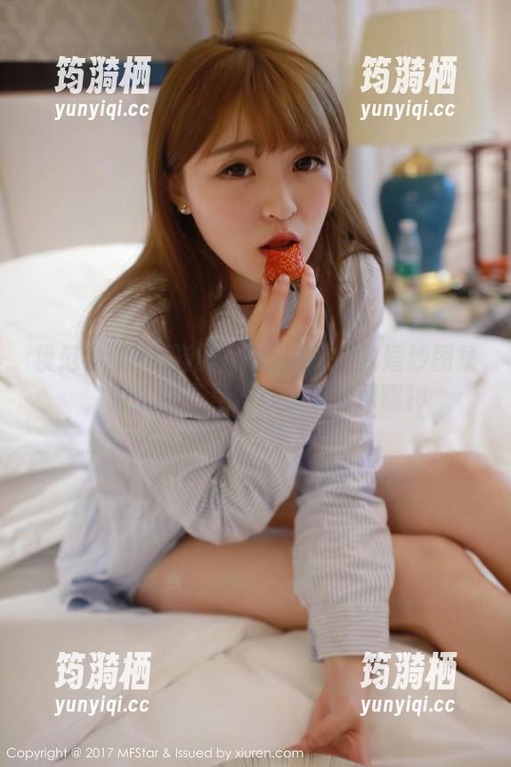 模范学院 - 最新曝光！大美妞儿婚纱图集，撩人的不是婚纱，是她那眼神