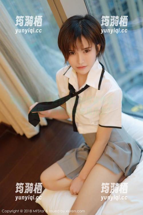 模范学院 - 学姐韩静安的写真作品：让人想问，在哪我能多见几次？