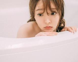 波萝社 – 许诺Sabrina的牛仔裤全集：看她如何驾驭风格，下载吧！
