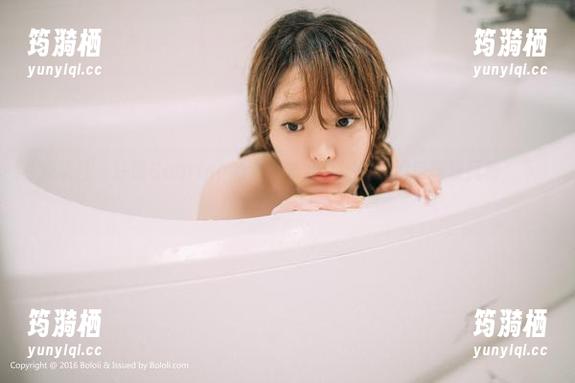 波萝社 - 许诺Sabrina的牛仔裤全集：看她如何驾驭风格，下载吧！